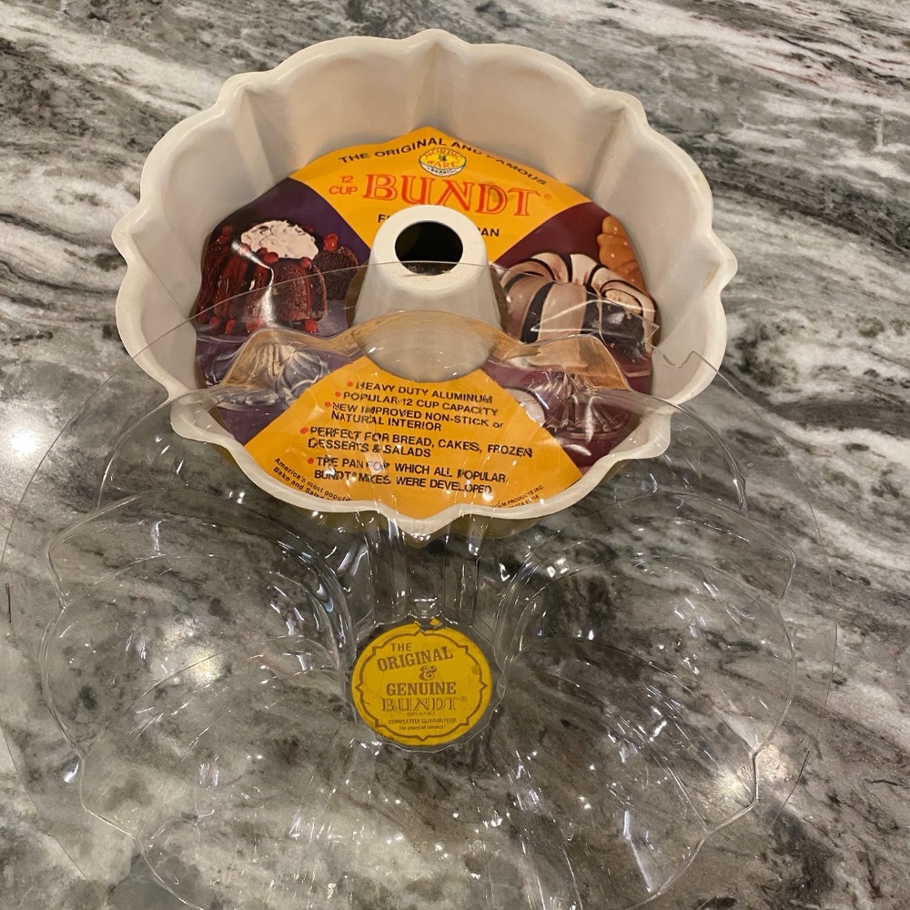 Vintage Nordicware 12 Cup Aluminum Bundt Fluted